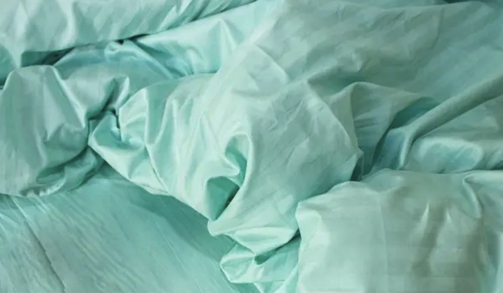 Простинь на резинці Страйп сатин постельное белье постільна білизна