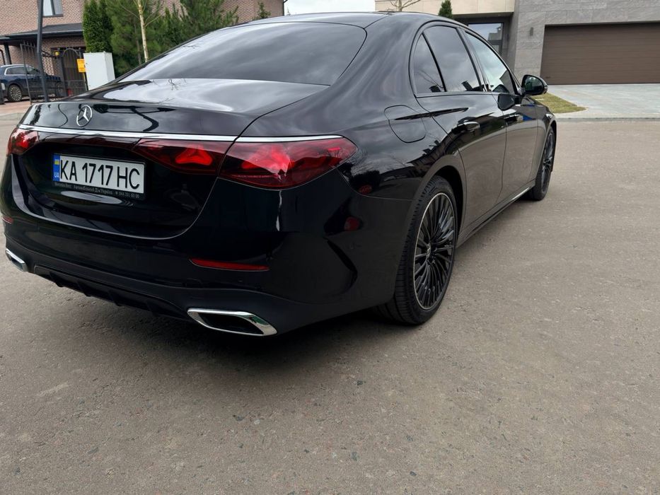 Mercedes-Benz E-Class 2024