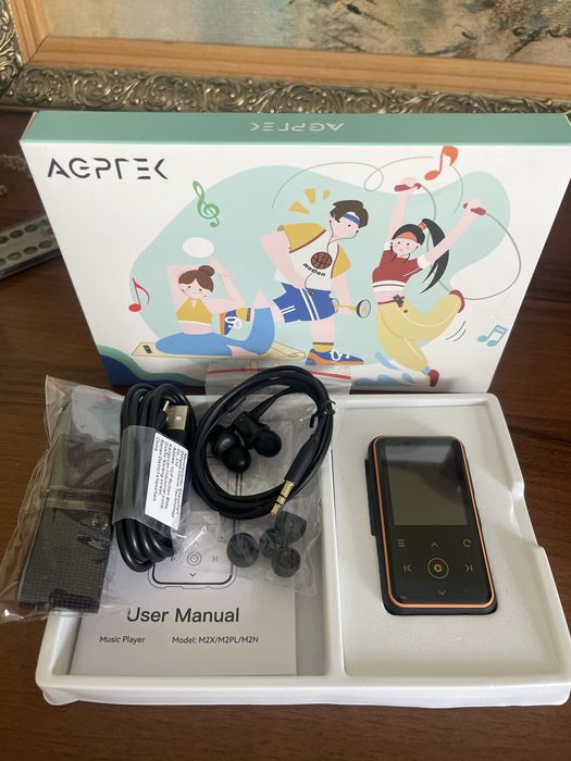 Плеєр AGPTEK M2PL: Твій ідеальний ритм для спорту та драйву