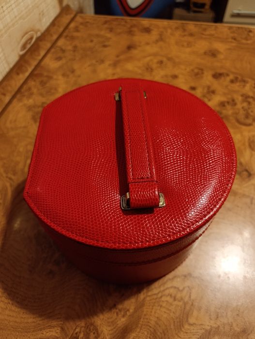 Szkatułka na biżuterię