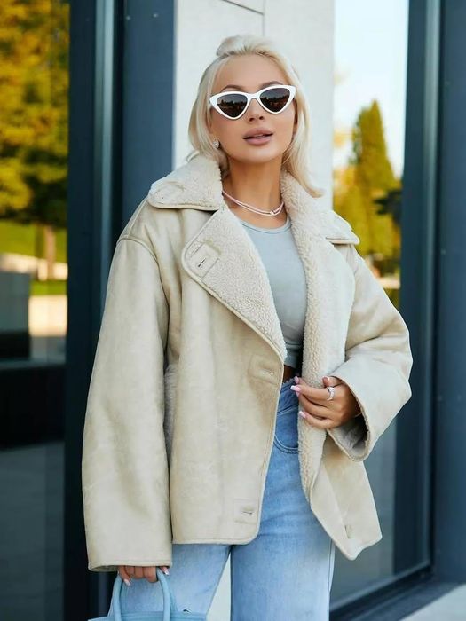 Жіноча дублянка в стані нової