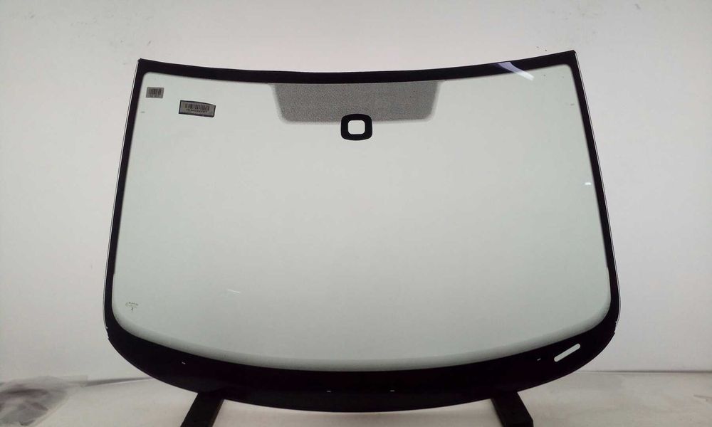 Szyba samochodowa przednia czołowa używana SKODA DOWÓZ