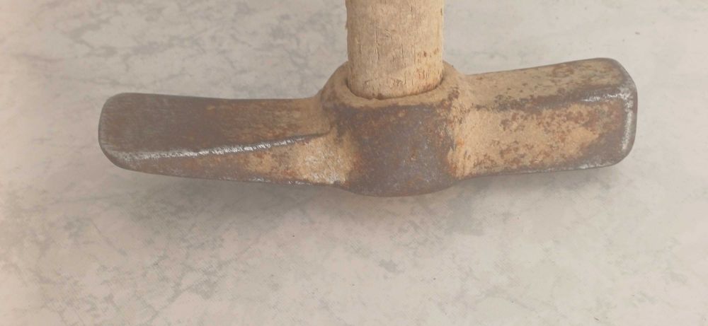 Martelo de Pedreiro Com Cabo