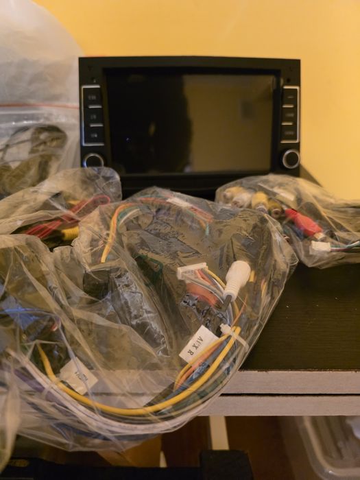 Radio magnetofon samochodowy