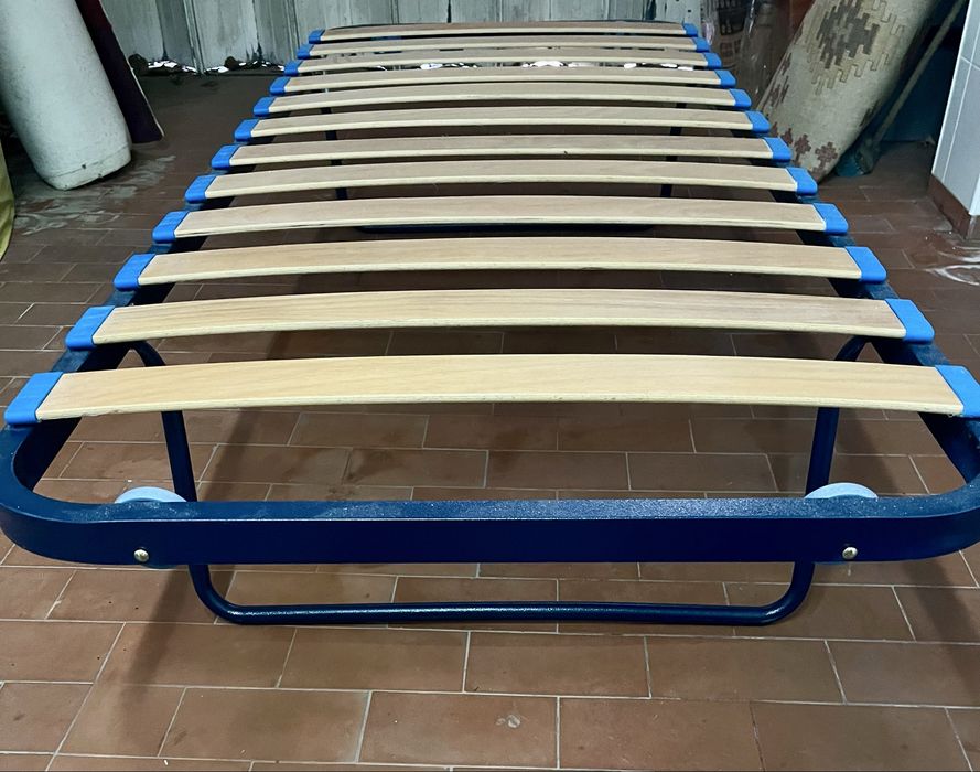 Estrado cama solteiro