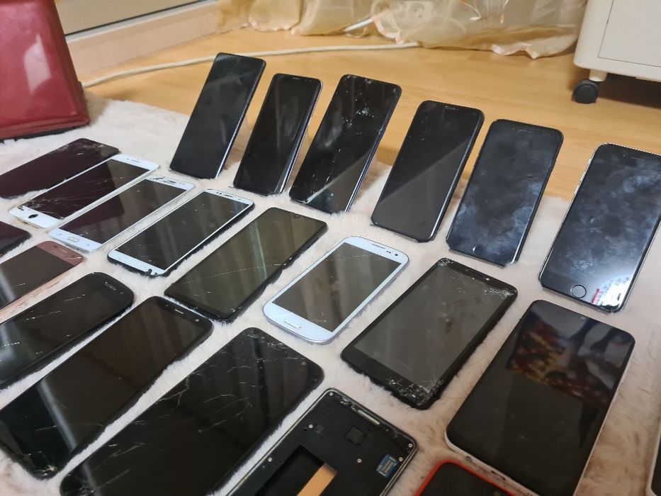 Продам все телефоны рабочие и нерабочие