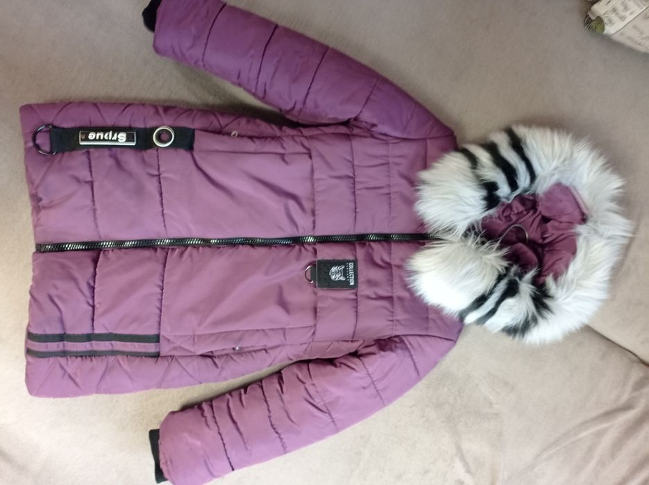 Зимняя курточка на девочку 8-10 лет