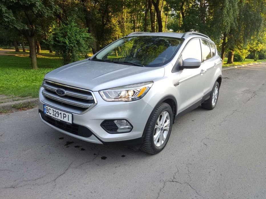 1FMCU9GD6HUD11673

Авто привезене для себе в 2022 році.
Повністю відновлене оригінальними деталями в "колір".
Багата комплектація (немає тільки шкіри і панорами)
Повний привід, гарна прохідність.
Витрати палива: траса - 7,5, місто - 11
Вся технічна частина обслужена (замінено ГРМ, помпа, свічки, масла в коробці та двигуні, ремінь генератора, стартер)
Зауважень по авто немає.
В Україні наїздили 12 тис (в основному це подорожі по Європі та гори).
Причина продажу, це 3-тє авто в сім'ї.
Продаж неспішний, дурні пропозиції не розглядаються. Адекватний торг реальному покупцю.