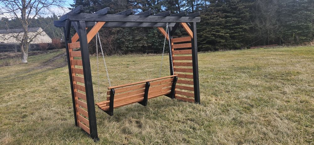 Huśtawka ogrodowa pergola