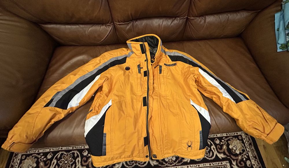 Лижная, сноубордическая куртка Spyder