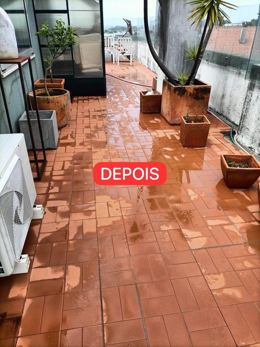 Limpeza de terraços muros passeios e fachadas telhados e caleiras