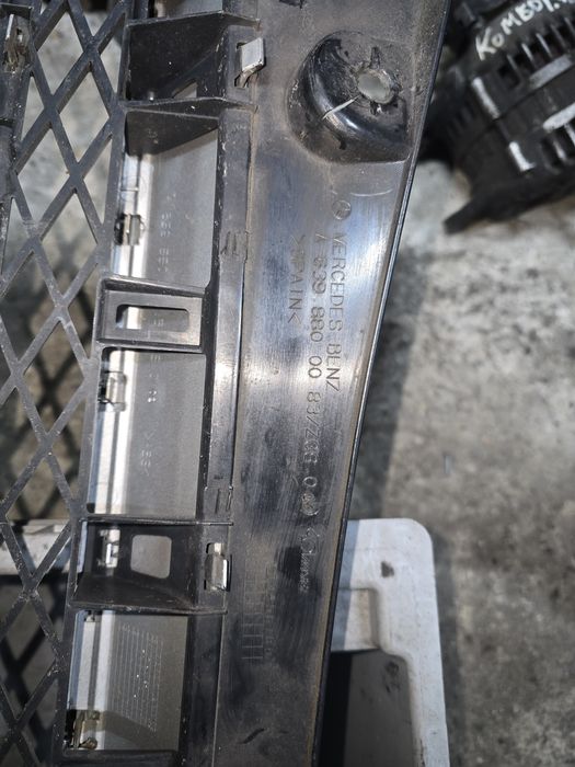 Mercedes Viano 639 решётка радиатора гриль