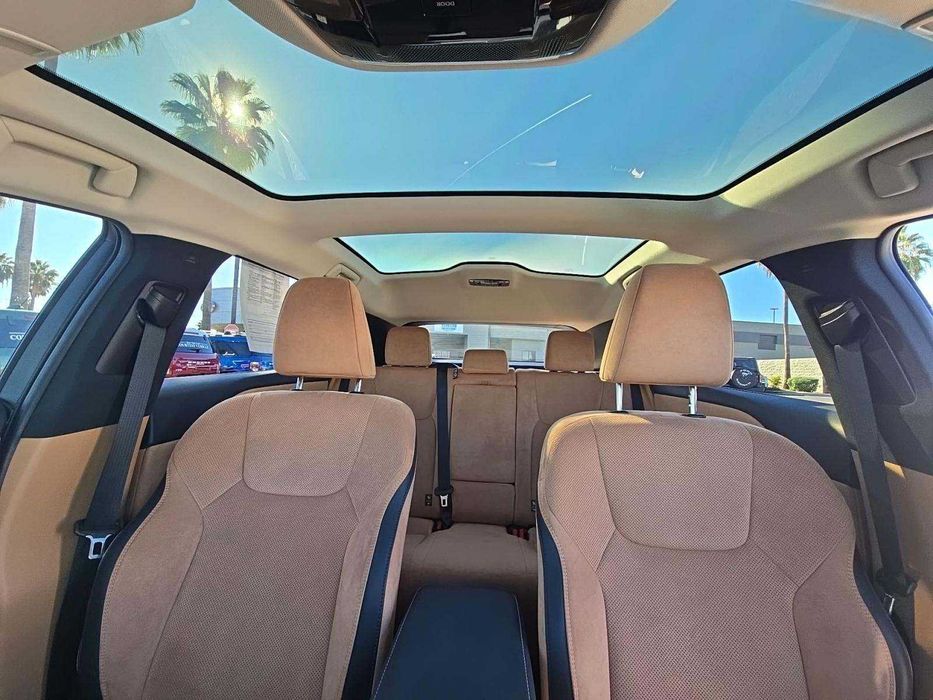 Lexus RZ 450e Luxury 2023 — перший електричний Lexus нового покоління