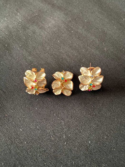 Набір біжутеріі Сережки і підпіска