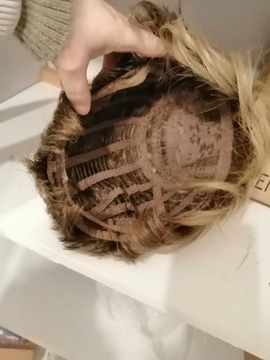 Sprzedam perukę typu Zuza (Perukpol) + treska