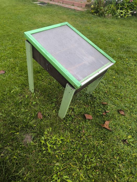 Topiarka słoneczna do topienia wosku