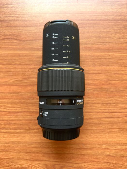 Canon EF. Sigma 105mm f/2.8 EX DG Macro