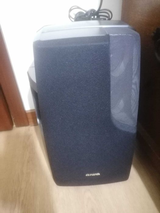 Par colunas AIWA 180º com surround