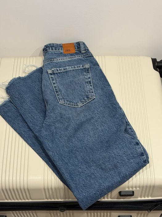 Джинси от Бренда Zara