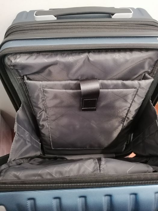 Walizka na kółkach level8