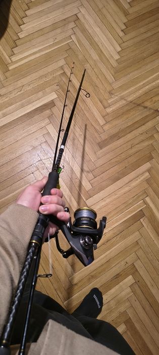 Zestaw wędek + rod pod gratis przynęty na spining
