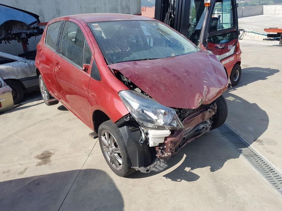Toyota Yaris 2014 para peças