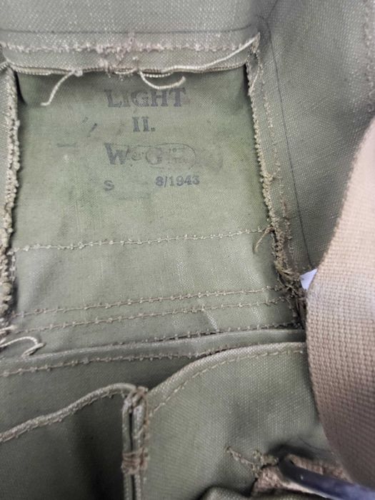 Zestaw militarnych akcesoriów z II Wojny Swiatowej