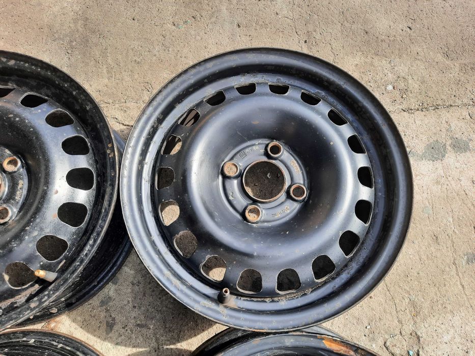 Oryginalne felgi stalowe OPEL CORSA 14" 4x100x56,6 ET 39