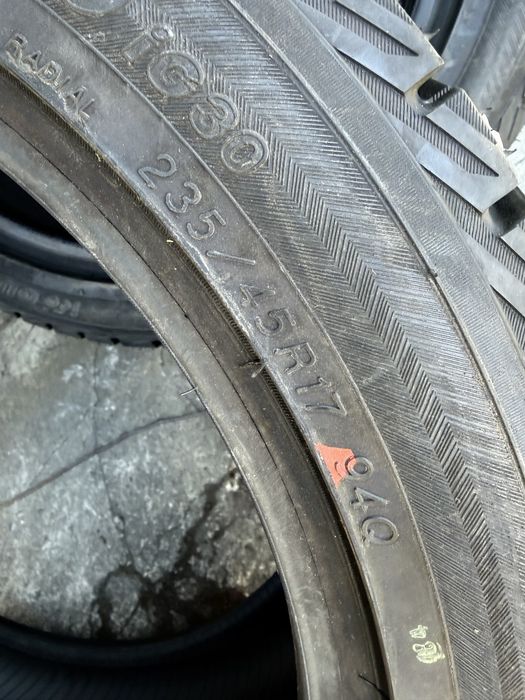 235/45R17 Yokohama ice guard ig 30