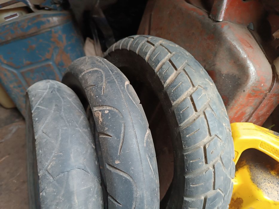 Продам  задній  і передній диск,покришки на сузукі і сепія,адрес,хонда