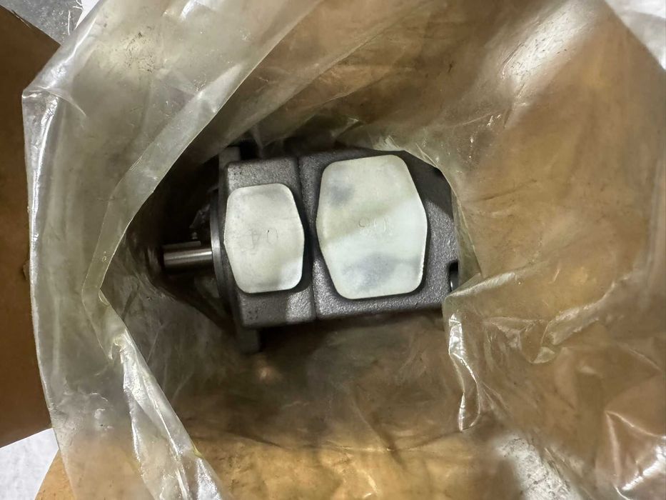 Bomba hidráulica Yuken PV2R1-25