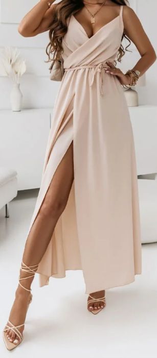 Beżowa długa przekładana sukienka