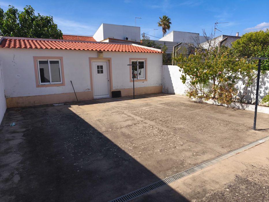 Moradia T2, para arrendamento