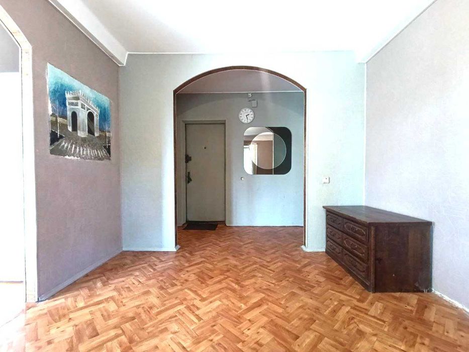 Без комісії! Продам 3к.кв. біля ст.м.Житомирська і Академмістечко!