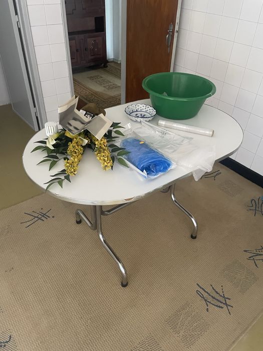 Mesa Branca de Cozinha