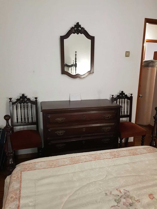 Mobília de quarto antiga