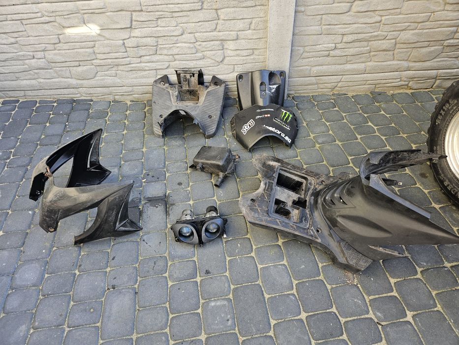 Osłona  plastik reflektor  Yamaha  50  komplet