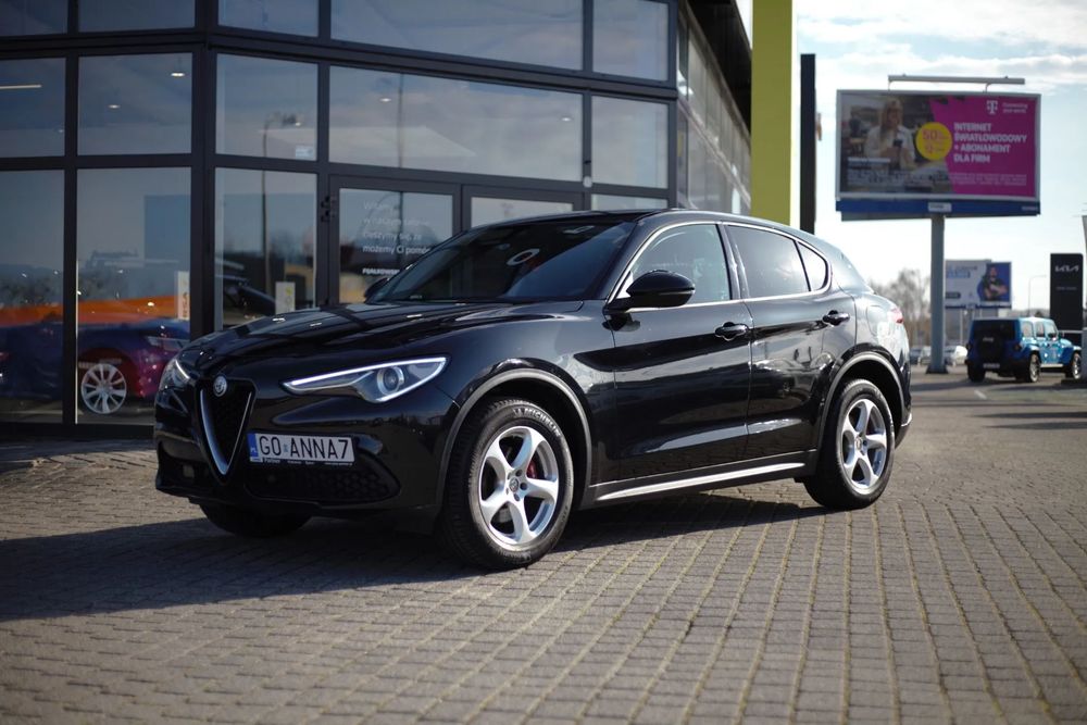 Alfa Romeo Stelvio 4x4, 200 KM, salon Polska, Faktura VAT23%, pierwsza rejestracja 2019
