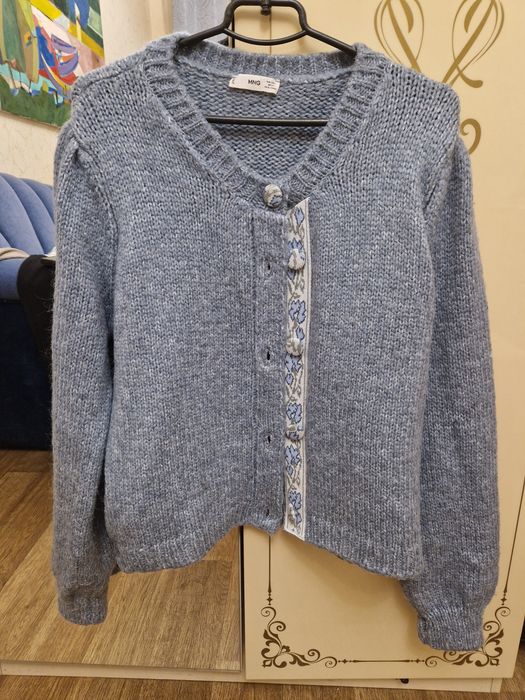 Продам очень милый свитер