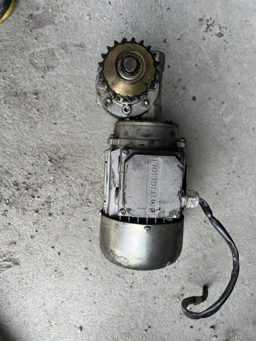 Silnik elektryczny z przekladnia