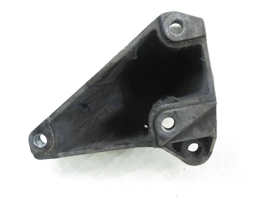 Łapa Skrzyni Vw Passat B5 1.9 Tdi