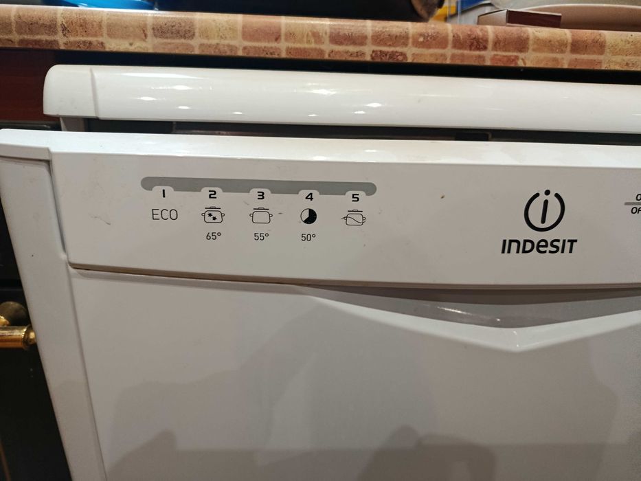 Посудомоечная машина Indesit DFG 60см б/у