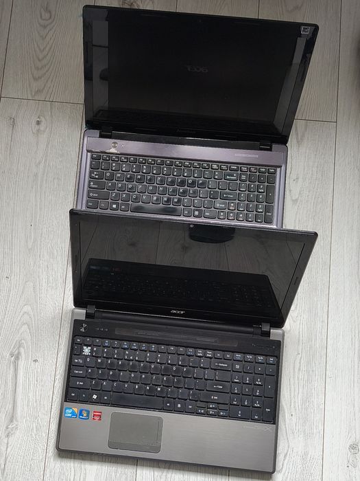 Trzy laptopy Acer i 2 x Lenovo