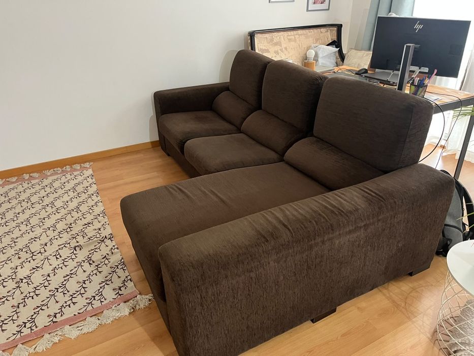 Sofá 2 lugares com chaise longue