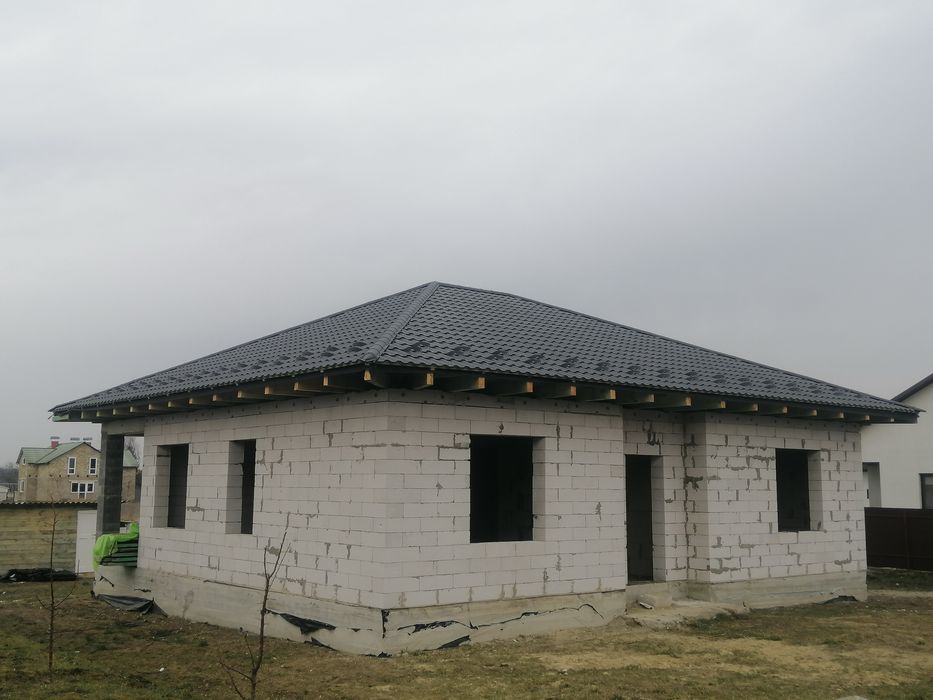 Покрівельні роботи, перекриття будинків, дахи, криші