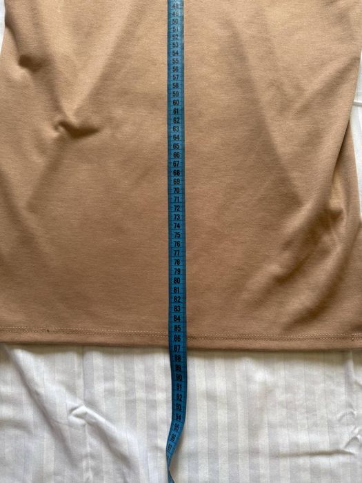 Жіноче плаття у ідеальному стані