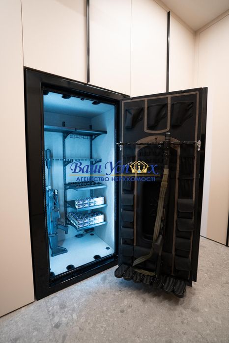 Продаж офicу  Староноводницкая 13 б , метро Печерск . Tsarsky