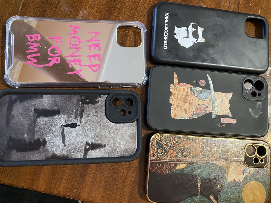 Чохли на айфон 11