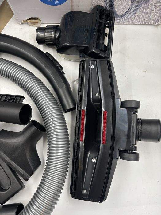 Bosch bgs05x240 odkurzacz bezworkowy 700w