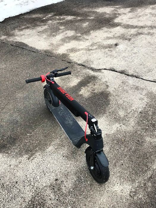 СРОЧНО!Продам самокат Megadrive X8F10G  у гарному стані